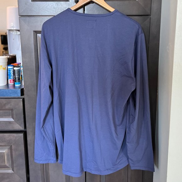 Cuts Clothing Men's Henley Curve Hem Signature Fit Long Sleeve Tee - Moonshadow - Picture 5 of 9